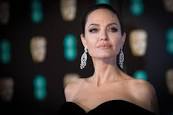 Guerre en Ukraine : Angelina Jolie, très émue, rencontre des enfants réfugiés au Vatican