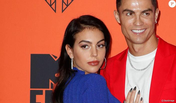 Cristiano Ronaldo verserait un salaire faramineux à sa compagne Georgina Rodriguez