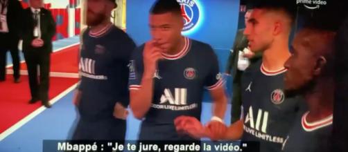 Kylian Mbappé reprend de volée Achraf Hakimi dans les vestiaires du PSG (vidéo)