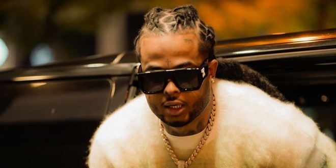 KALASH A RETROUVÉ L’UN DE SES FANS CACHÉ DANS LE COFFRE DE SA VOITURE (VIDÉO)
