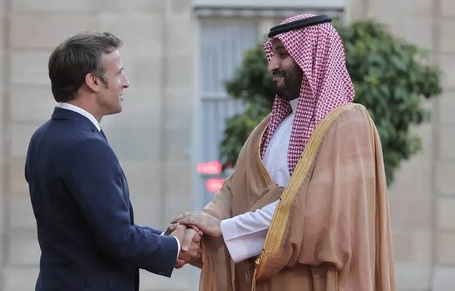 Mohammed ben Salmane et Macron veulent coopérer pour «atténuer les effets» de la guerre