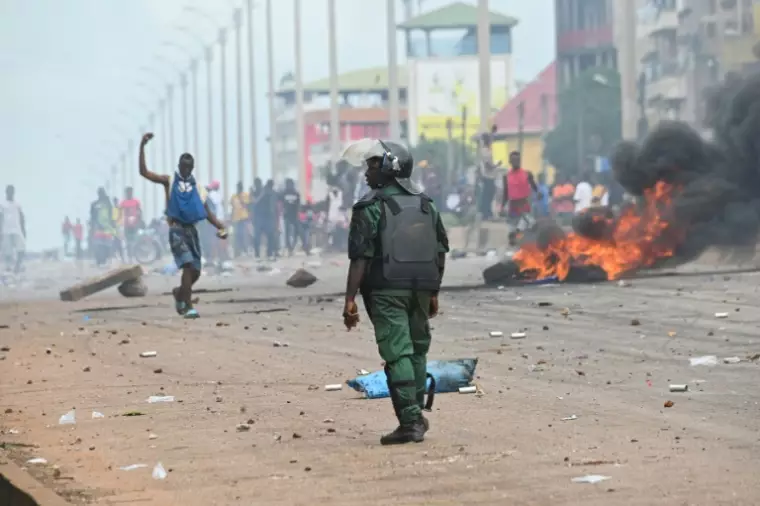 Guinée: des manifestations contre la junte paralysent Conakry, un mort selon les organisateurs￼