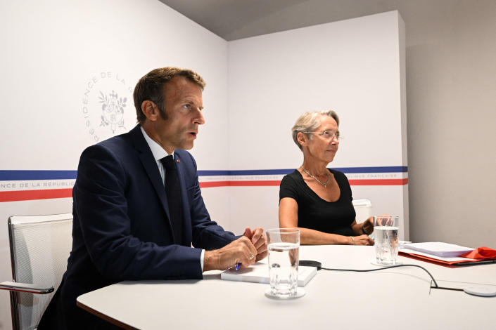 Emmanuel Macron et Élisabeth Borne face à une rentrée agitée