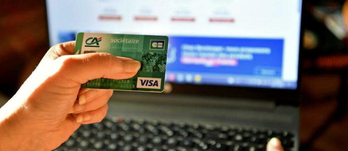 Comptes bancaires bloqués en France : des Russes déposent une plainte