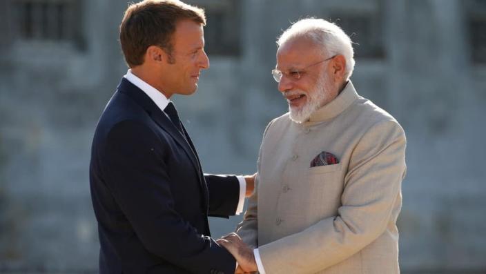 Guerre en Ukraine: Macron et Modi veulent « travailler ensemble » sur le conflit