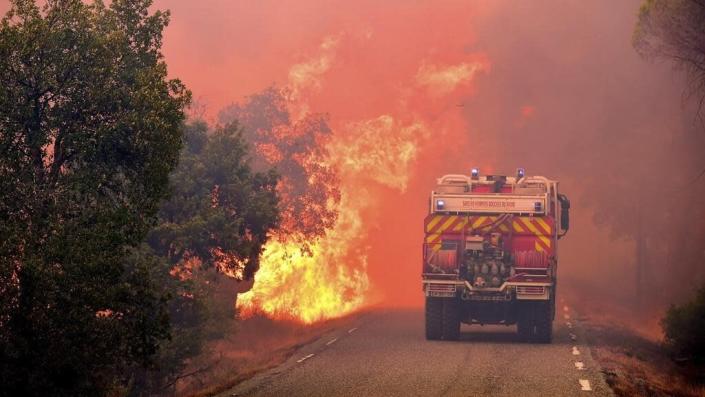 France: après les violents incendies de forêt, vingt-six suspects arrêtés