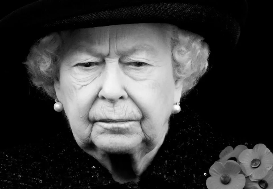 Elizabeth II, la voie royale