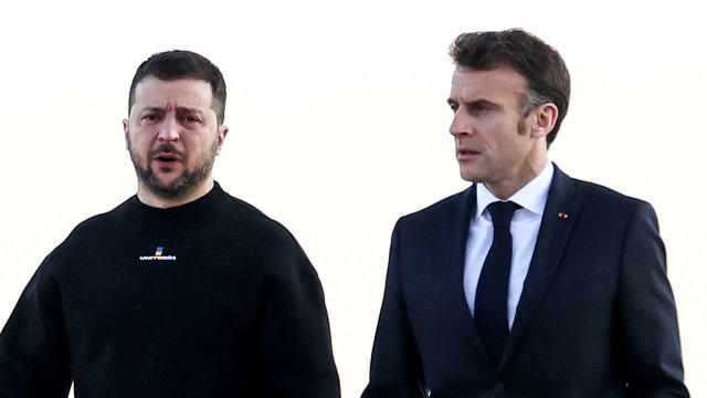 Guerre en Ukraine : Pour Zelensky, Macron « perd son temps » avec Poutine