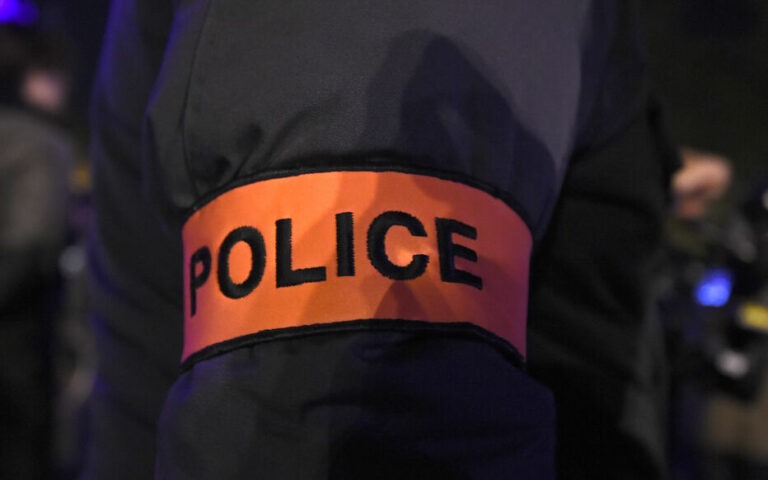 Paris : un homme de 25 ans mis en examen après avoir poignardé à 7 reprises le petit ami de sa sœur
