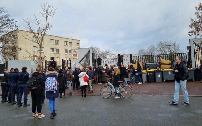 Blocus du lycée Jean-Jaurès à Montreuil : colère des enseignants après l’intervention de la police