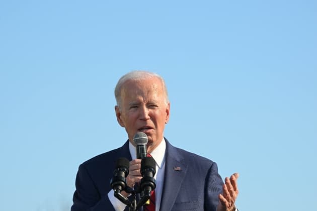 Joe Biden invite à la Maison Blanche l’adolescent noir blessé par balle après s’être trompé de porte