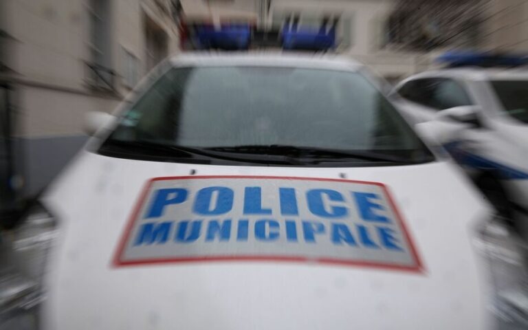 La course-poursuite entre Paris et Saint-Denis se termine par un tir au visage