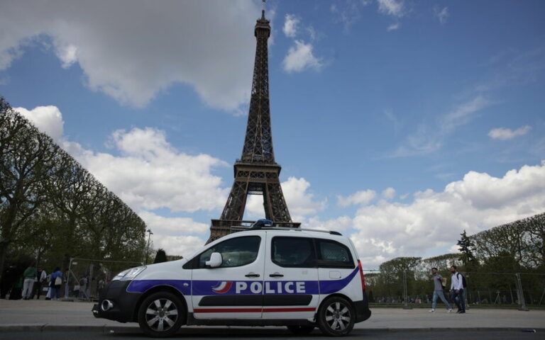 Paris : deux rixes et trois blessés près de la tour Eiffel dans la même soirée
