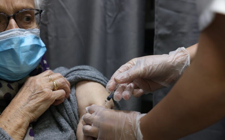 Grippe, fortes chaleurs… L’Insee constate une nette surmortalité de la population française en 2022