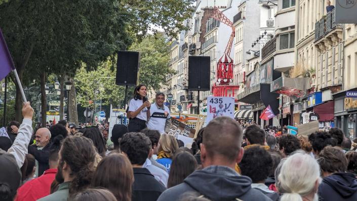 L’émotion de la mère de Nahel à la marche contre les violences policières : « Il a tué mon fils, il m’a tuée »