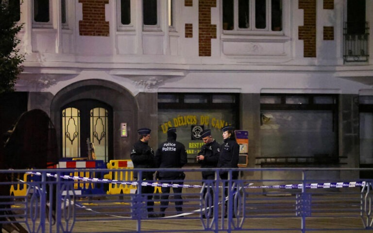 Attaque en plein cœur de Bruxelles : deux Suédois tués, le tireur traqué par la police