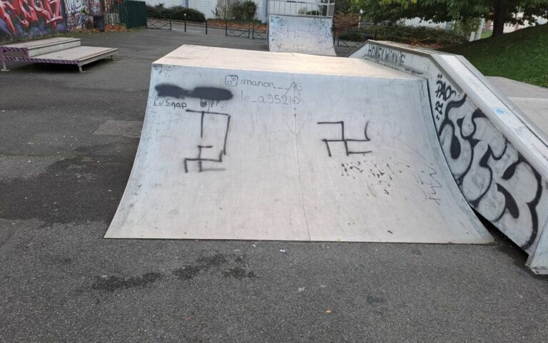 Franconville : un couple interpellé pour avoir tagué des croix gammées au skatepark