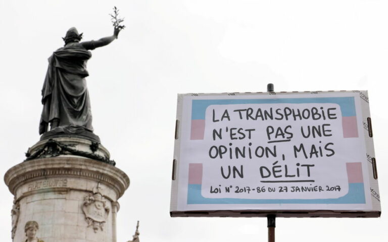 Transidentité des mineurs : traitements hormonaux, bloqueurs de puberté… le Sénat se déchire sur le texte des LR