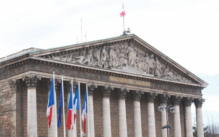 Élections législatives 2024 : quel est le salaire mensuel d’un député ?