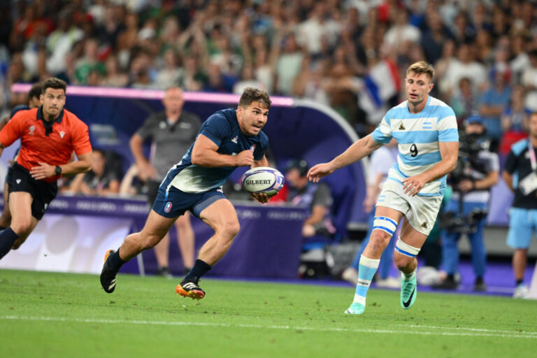 Revivez l’essai de filou d’Antoine Dupont à la toute fin du match France-Argentine aux JO