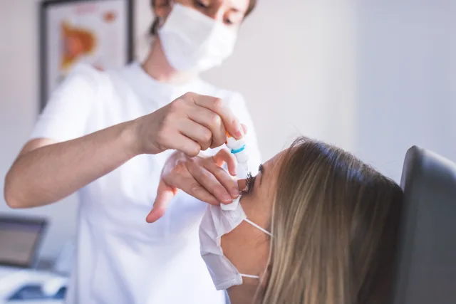 Infections oculaires, cancer de la peau,… : la tendance des produits cosmétiques « faits maison » populaire sur Tiktok peut être dangereuse