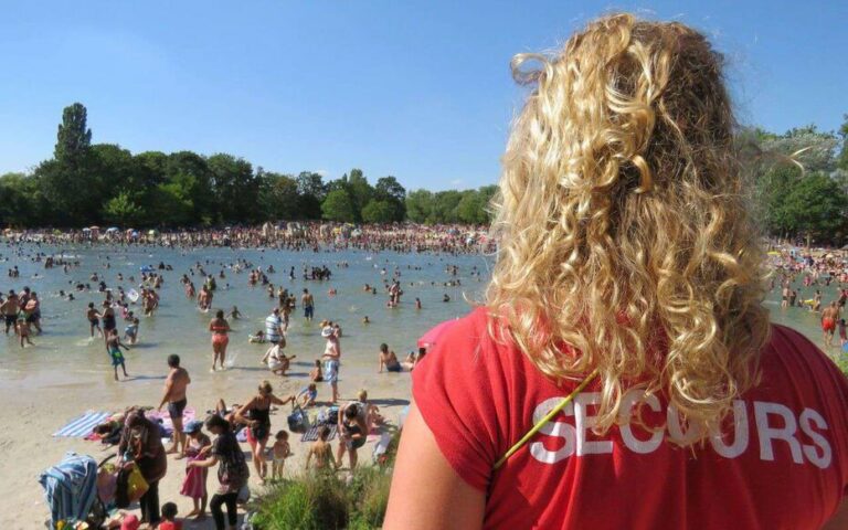 Confrontées à une pénurie de surveillants de baignade, les bases de loisirs du Loiret boivent la tasse