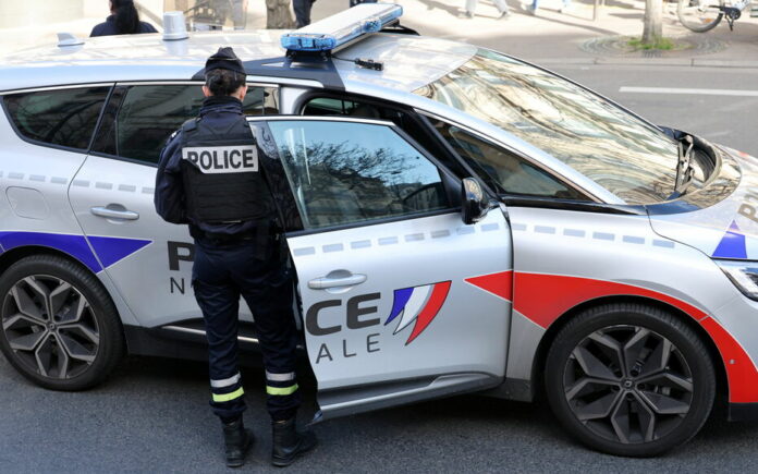 Véhicule de police